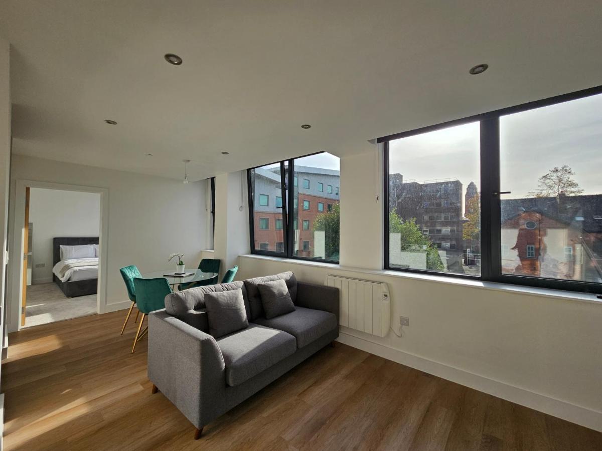 Brand New Trafford Apartment Manchester Exterior foto